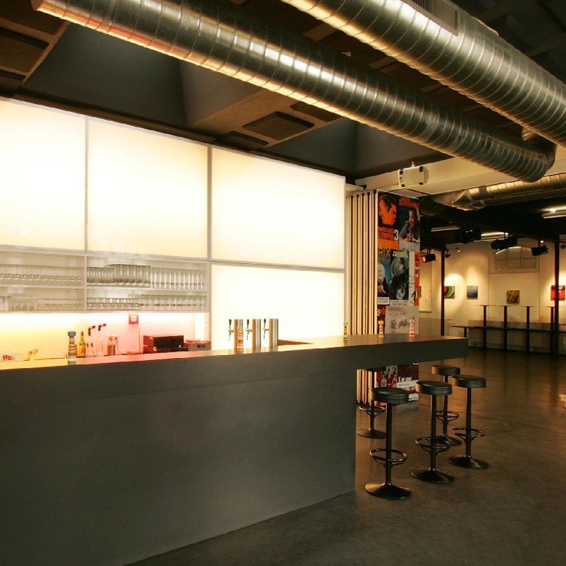Bar groß.jpg